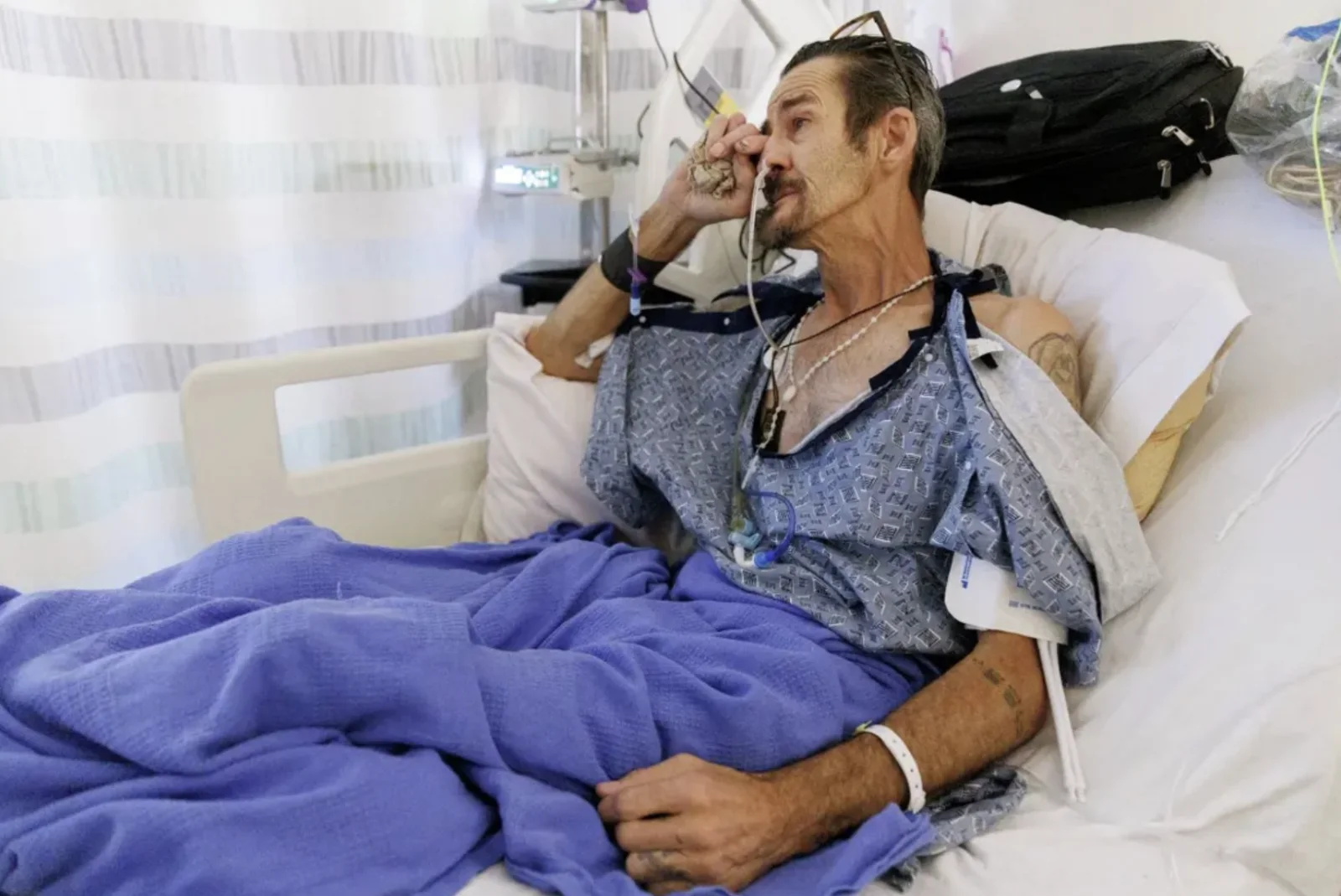 ICE医疗支付停摆10个月！数百万欠款压顶，重症拘留人员面临生死危机